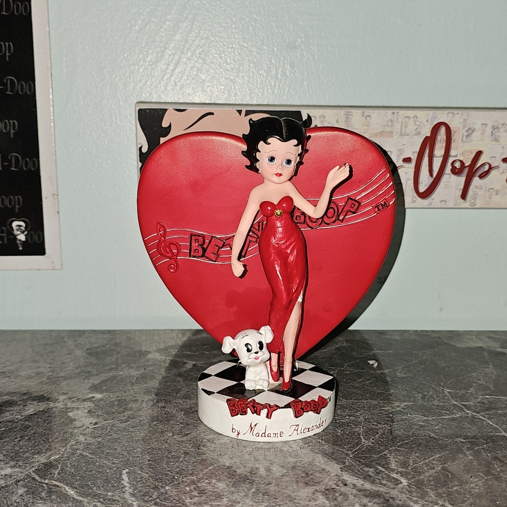 Madame Alexander "Love, Betty Boop" Figurine - Collector Resin Art